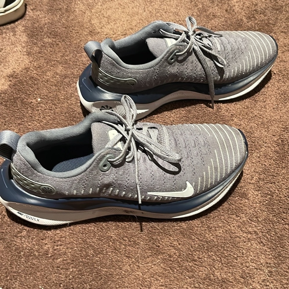 COPY - Nike women’s athletic shoes by the brand Nike reacts Infiniti run 4